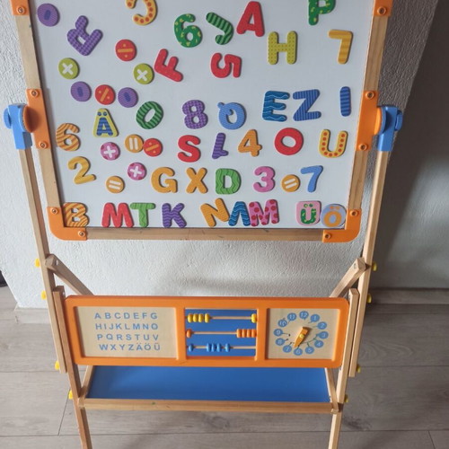 Interactive learning board used in very good condition
