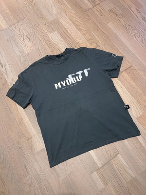 Myobu t-shirt like new, size S