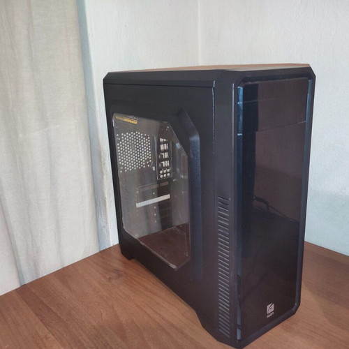 Fazn case with 550W power supply and 320GB hard drive like new