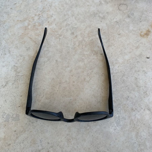 Izipizi sunglasses used, black, lightweight and stylish