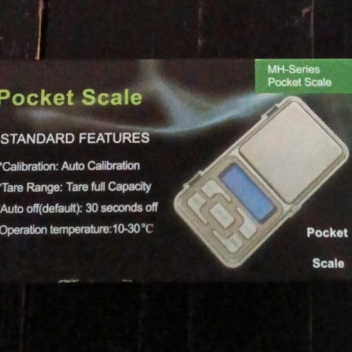 Precision scale new with measurement from 0.01 to 200 grams