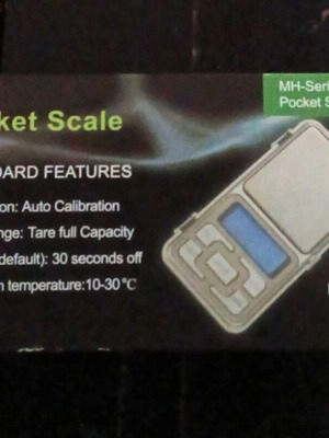 Precision scale new with measurement from 0.01 to 200 grams