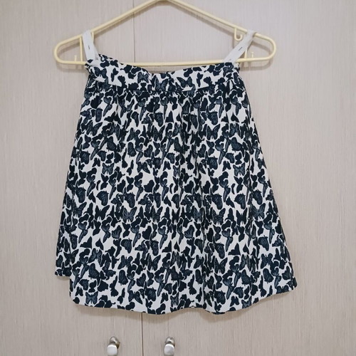 Benetton skirt like new, adjustable waist, sizes XXS-L, white and blue