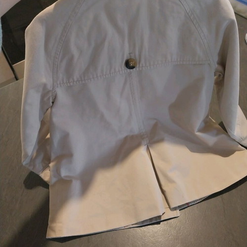 Zara kids trench coat 6 years like new, beige