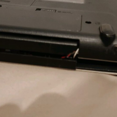 Toshiba laptop l450d used for parts with broken hinge