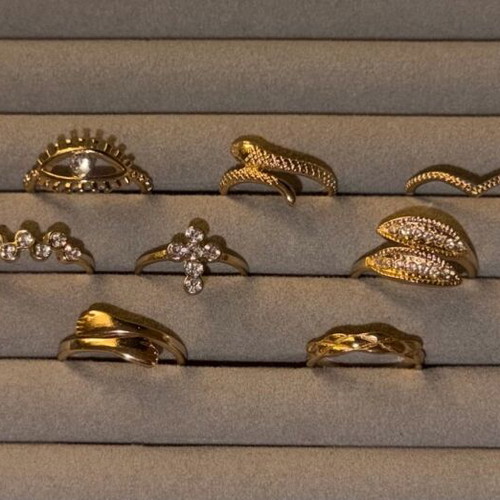 Fashion ring set of 10 gold aesthetic designs like new