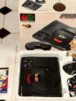 Sega Mega Drive 1 κονσόλα σε άριστη κατάσταση με παιχνίδι Sonic