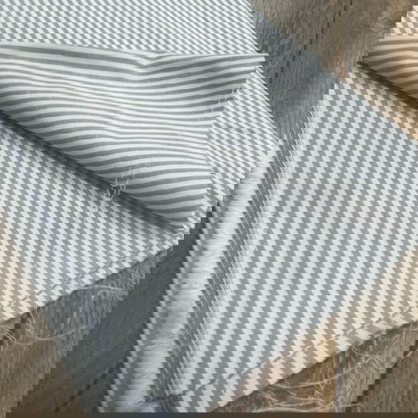 ύφασμα ριγέ  0.50 x 1.50 γκρι