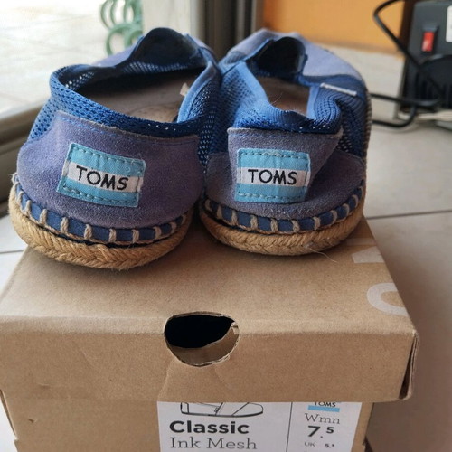 Toms used blue shoes size 38