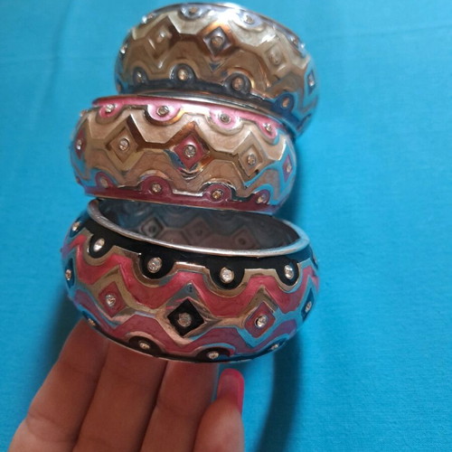 Ethnic metal bracelets new, set of 3 with rhinestones in pastel colors