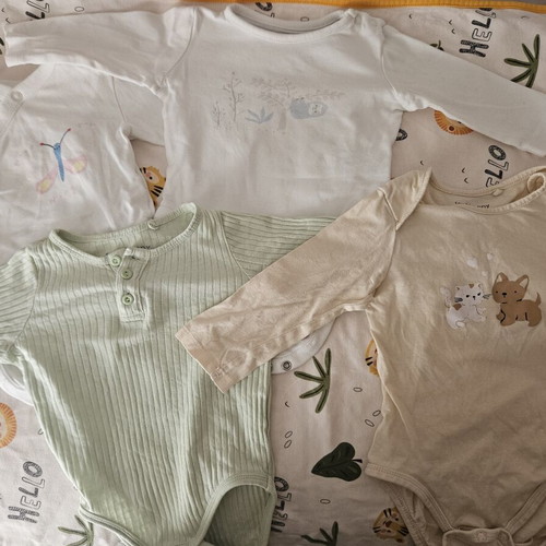 Baby bodysuits long sleeve used, pack of 4, various sizes