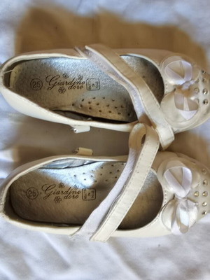 Giardino d'Oro girls' shoes size 25 used