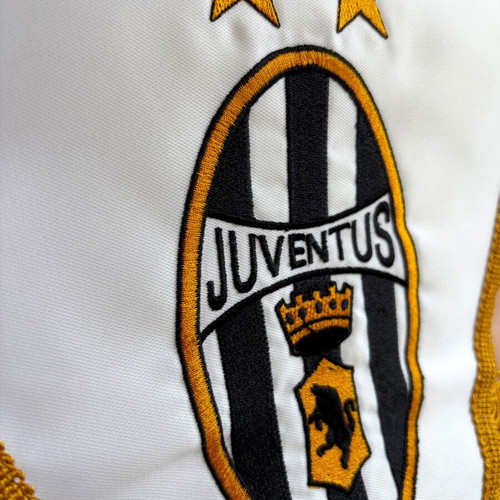 Juventus embroidered captain's pennant like new with old emblem