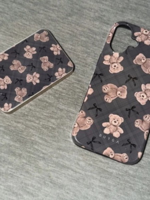 Burga iPhone 16 Plus case and power bank with bears