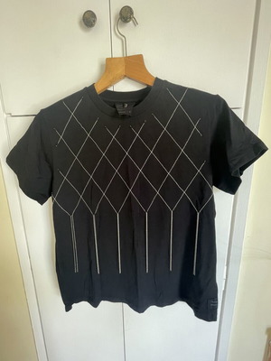 Attrattivo lucky charm T-shirt like new, black, size S