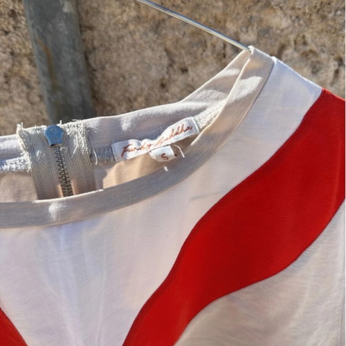BSB crop top wide with design like new, size S, white and beige