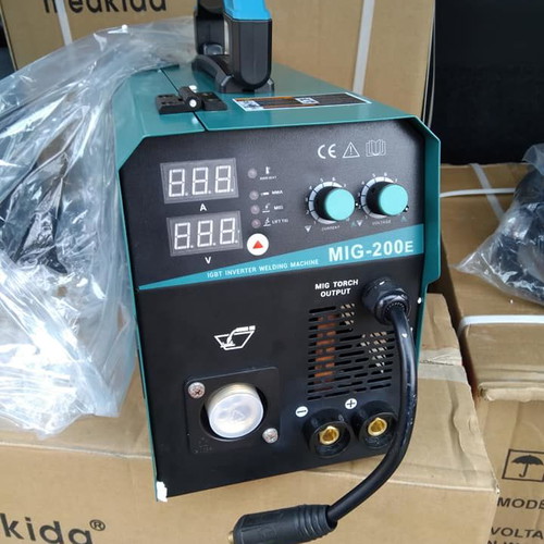 Welding machine 200A MIG/MMA/TIG Lift inverter new