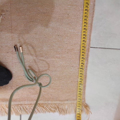 Rugs set of 2 reversible with beautiful colors, like new