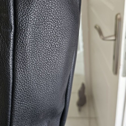Hexagona shoulder bag like new, black