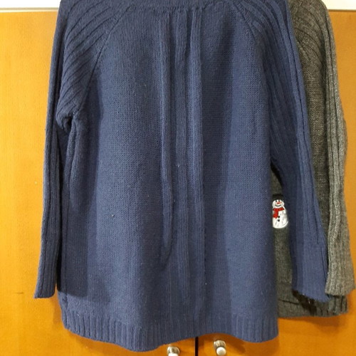 Festive sweaters used, set of 2, gray