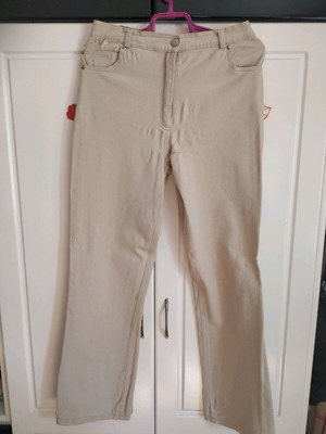 Jeans pants five-pocket ecru in very good condition