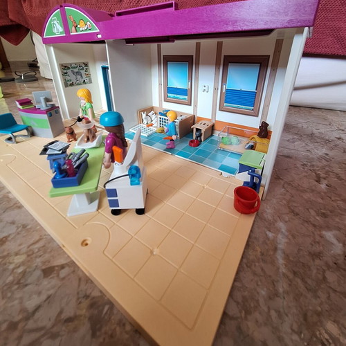 Playmobil Veterinary Clinic with figures and animals