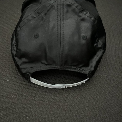 New Era Oakland Raiders Satin Hat very good condition, large size