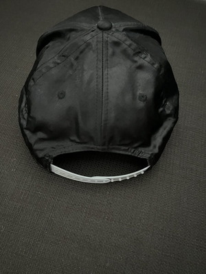 New Era Oakland Raiders Satin Hat very good condition, large size