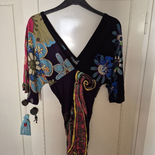 Desigual medium blouse like new, colorful