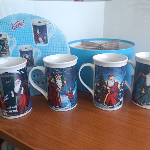 Vidal Europa Christmas Mug Set of 4 vintage, new in box