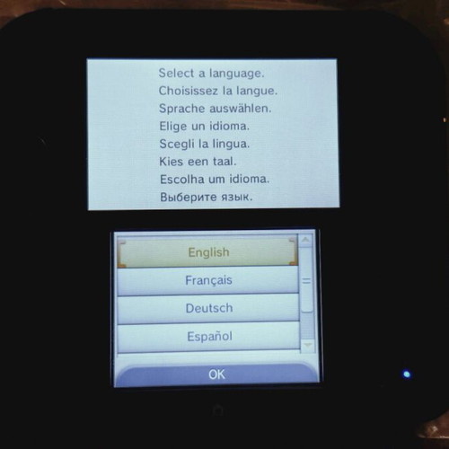 Nintendo 2DS like new with pre-installed Mariokart7 and accessories