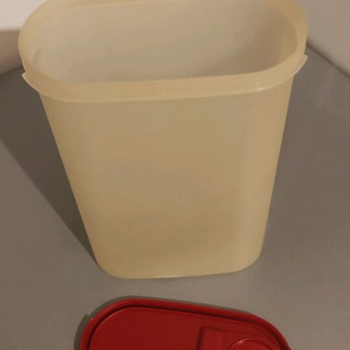 Tupperware used for storing pasta, rice, legumes