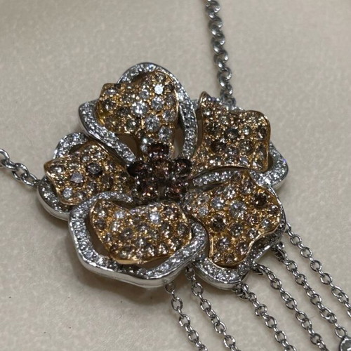 K18 white and yellow gold pendant necklace with diamonds and certificate