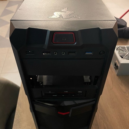 Desktop computer used with ASUS M2R32-MVP motherboard and MSI R5670 graphics card