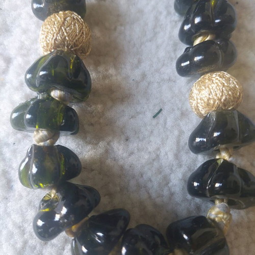 Decorative komboloi green Murano glass 32 cm like new