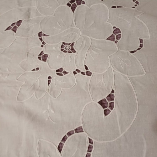 Linen embroidered tablecloth used with puff embroidery 1.75x2.50m