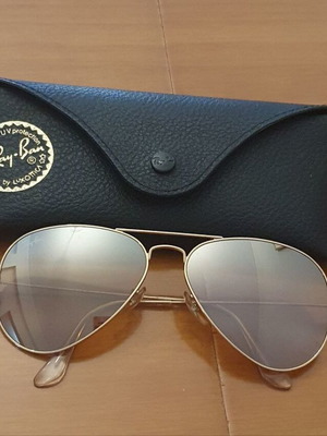 Rayban Aviator Sunglasses with Gold Frame Like New
