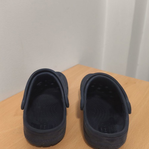 Crocs Classic navy blue sandals used, size 26
