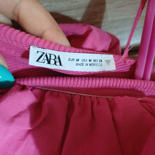 Zara fuchsia ribbed bodysuit with statement ruffles, like new