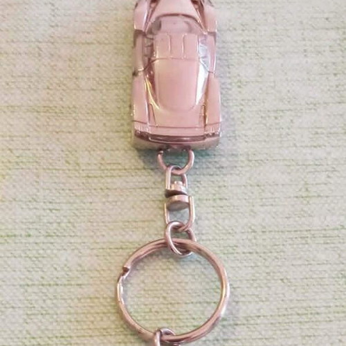 Ferrari Enzo Collectible Metal Keychain Shell V-Power 2007 like new