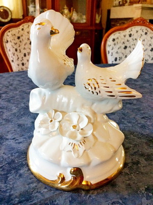 Vintage porcelain decorative figurine 20 cm
