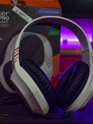 X-Rocker Esports Pro Gaming Headset new, white with splitter