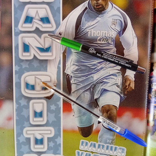 Match Football Magazine issue 30-5/2/2007 like new with Everton posters