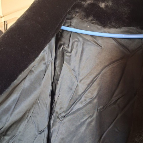 Elegant black fur coat, medium to large size