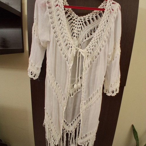 Kaftan with fringes, like new, white, sizes M to XXL
