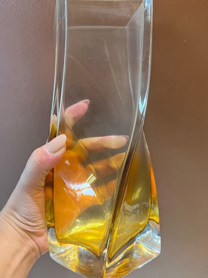 Decorative glass vase like new with modern twist design