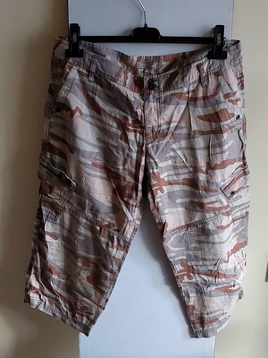 Capri χαμηλοκαβαλο, size Medium, στρατιωτικο print