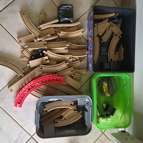 Hape ξύλινο τρενάκι με ράγες μεταχειρισμένο, διάφορα κομμάτια