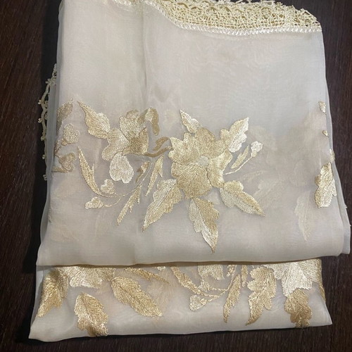 Set of tablecloths with silk threads, new, 2 large 107x107