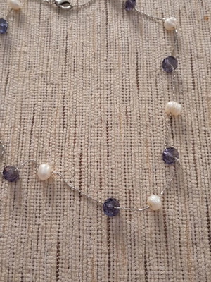 Necklace in excellent condition